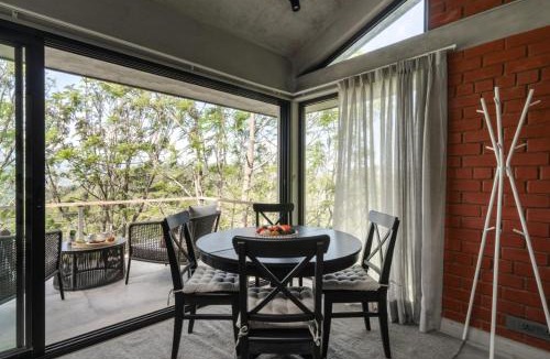 Huligal Villa | LohonoStays Amani Villa 9B