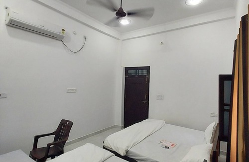 Ayodhya House | Looking for a place near Ram Mandir, only 400m away.