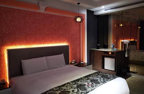 Zhongshan Hotel | Love Story Motel