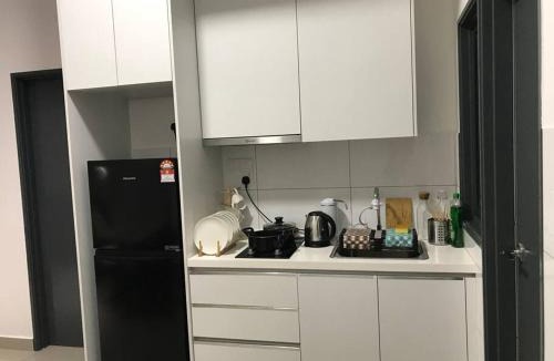 Petaling Jaya Apartment | Lovely 2-bedroom condo with big pool
