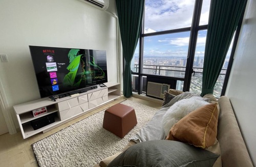 Downtown Condo | Lovely 2BR Penthouse in Gramercy (up to 8 pax)