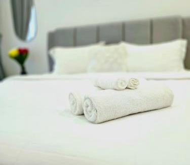 Pudu Apartment | Lucentia Residence Infinity swimming pool BY Lalaport