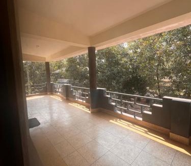Erezha House | Lulu holiday inn