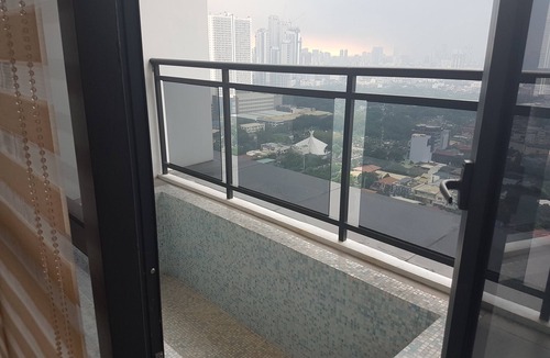 Downtown Apartment | Lux 3 Bedroom Duplex Own Pool Milano Residences Versace Makati Wifi Netflix