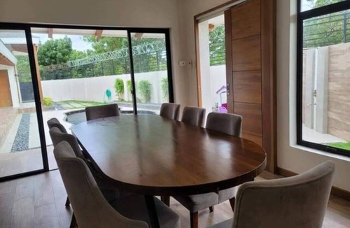 Lapu-Lapu Villa | Lux 7 Pool Villa Mactan