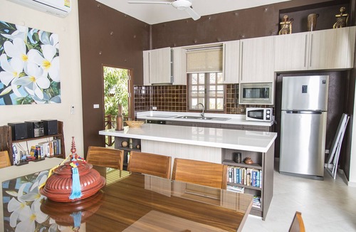 Na Mueang Villa | Luxurious Beachfront Pool Villa, 5BRM.