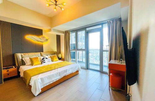 Bonifacio Global City Apartment | Luxury 2BR Penthouse Across Uptown BGC I Modern