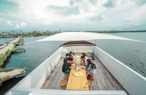Anantha Narayanapuram Boat Rental | Luxury 5 bedroom boat house with open deck