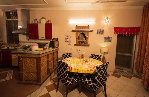 Malviya Nagar Bed & Breakfast | Luxury AC Boutique BnB, 2 Bedrooms, Living & Game Rooms, Kitchen, Work Desk