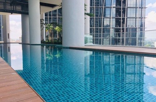 Pantai Dalam Apartment | Luxury Apartment| Privatelift, 100mLRT, Midvalley