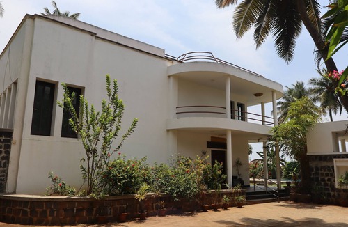 Bommayapalayam Villa | Luxury Beachfront Heritage Villa.