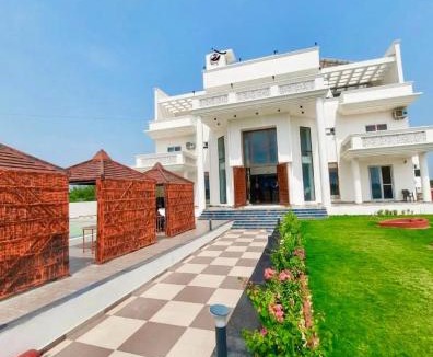 Sanganer House | luxury farmhouse 2