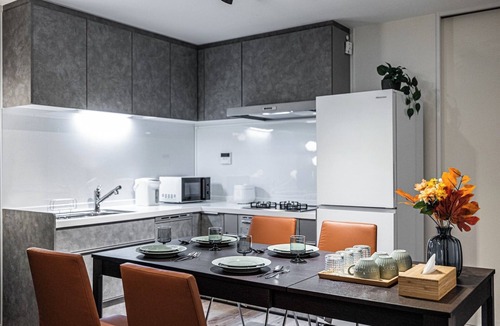 Higashi-osaka House | Luxury house 40 min to KIX parking by 711 - Comfort Villa/Osaka Ōsaka