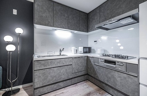 Higashi-osaka House | Luxury house 40 min to KIX parking by 711 - Comfort Villa/Osaka Ōsaka