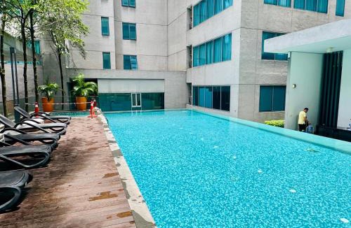 Medan Tuanku Apartment | Luxury Mercu Summer Suites KLCC By JT