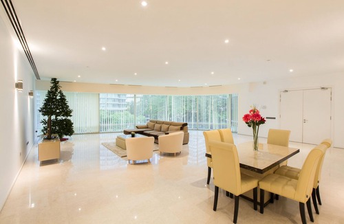 Kuala Lumpur City Centre Condo | Luxury 4BR Condo 5 mins to KLCC Park & Twin Towers