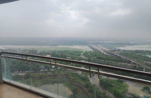 Noida Apartment | Luxury Stay Supernova