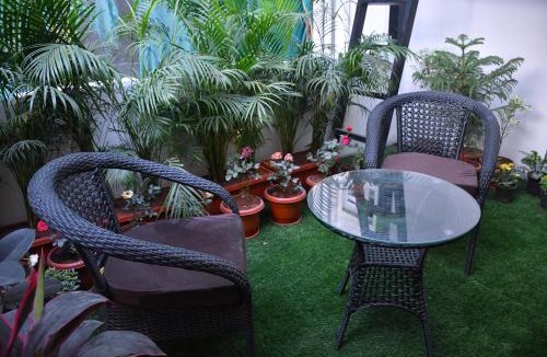 Mehdipatnam House | LuxuryHouse-3BR-Free Car & Driver-Balcony-WiFi