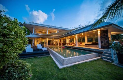 Mai Khao Villa | Mai Khao Beach Luxury 7-bedroom villa 0 meters from the sea double infinity pool maid, outdoor wedding sea fishing