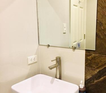 Cauayan Hotel | MAISON HOTEL