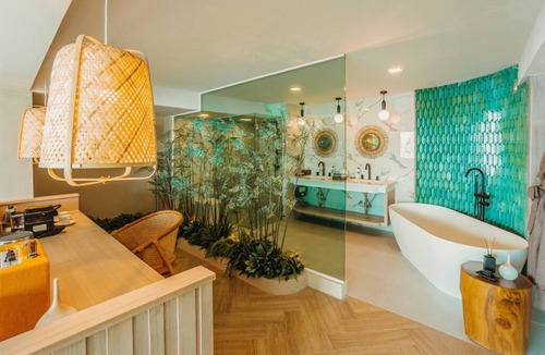 Khlong Khut Hotel | Maldives Beach Resort