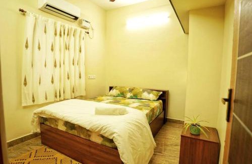 Madipakkam Apartment | Mama Rose Homestay in Palikarnai