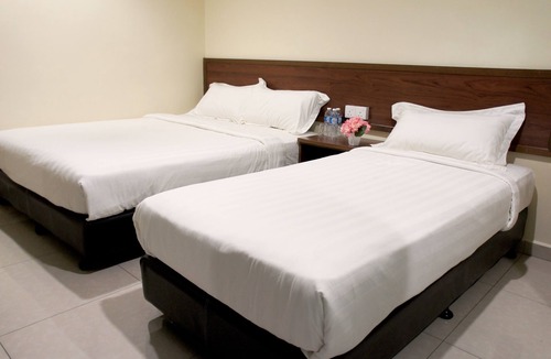Bandar Sri Permaisuri Hotel | Maple Inn