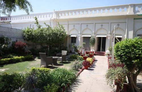 Mohangarh Bed & Breakfast | Maqbara 27