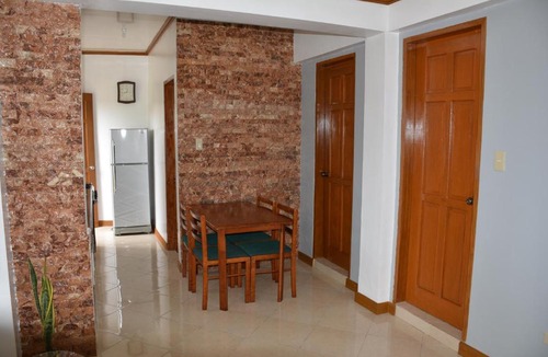 Puerto Galera House | Marion Roos Bungalow