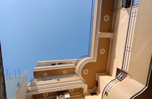Naini Apartment | Marvelous 3-bedroom apartment with WiFi in Prayagraj