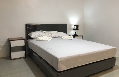 Puerto Princesa City Centre Hostel | Mayumi Lodge, Perfect for couples. Cozy and Nice! Fast Internet