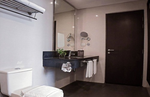 Santa Cruz Apartment | MCollection - Private Rooms in Historic Manila Chinatown