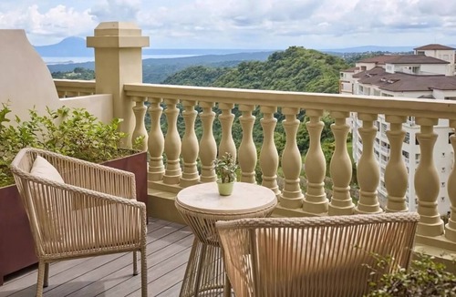 Laurel Apartment | MCollection - Scenic Tagaytay Getaway with Taal Views