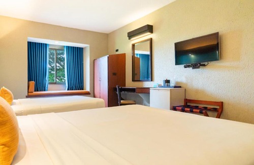 Javalera Hotel | Microtel by Wyndham Eagle Ridge
