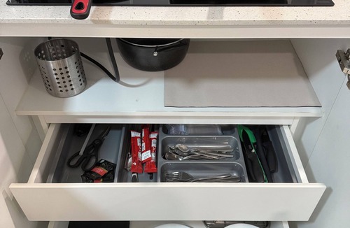 Kampung Datuk Keramat Apartment | Minimalist 1BR apartment in Kuala Lumpur with WiFi, Netflix, Water Dispenser,