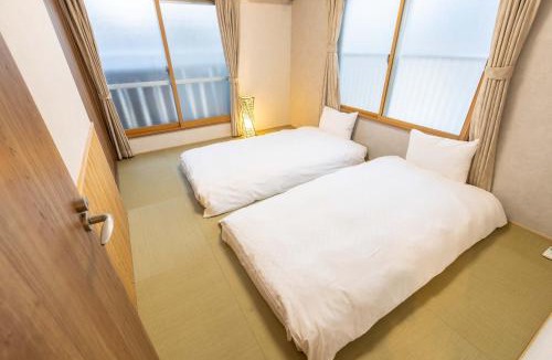 Fushimi Apartment | Miro Fusimiinari Tei South