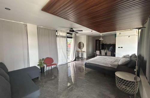 Pozzorubio House | Modern 2nd Floor Studio Unit