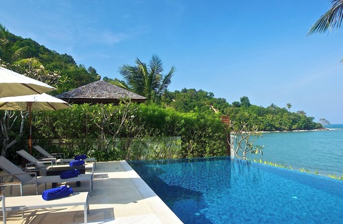 Plai Laem Villa | Modern 4BR Beachfront Villa | Bophut