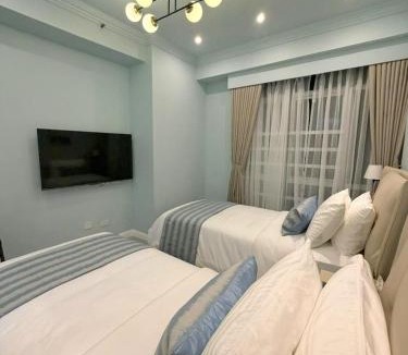Bonifacio Global City Apartment | Modern 4BR in Central BGC Walk to Shangrila and Ascot