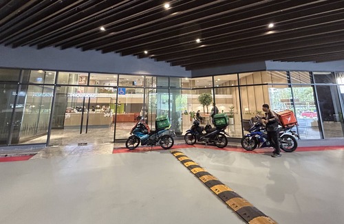 Mont Kiara Apartment | Modern Mont Kiara Kuala Lumpur@ooak/1br/mall/ Balcony
