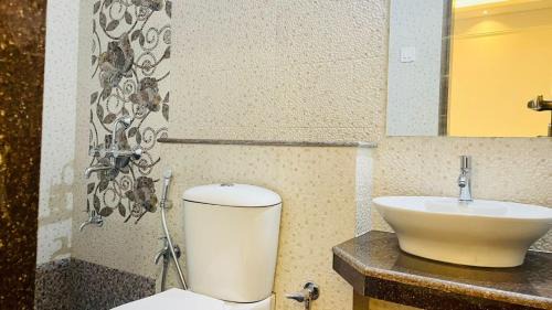 Candolim Resort | Monarch Suites