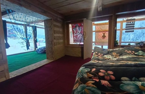 Kasol House | MONK Hut