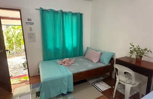 Catangnan Hostel | moonlight inn catangnan