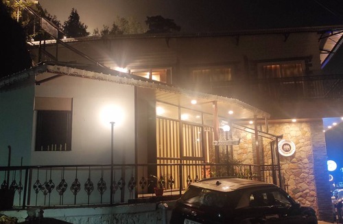 Mussoorie House | Motel ∙ 8 guests