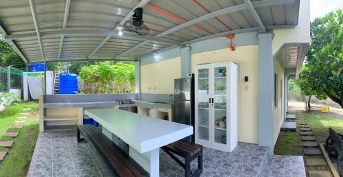 Mabini Cabin | Mountain View Anilao