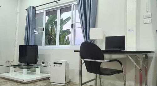 Mueang Ngai House | Mountain view Villa Private Tropical Garden