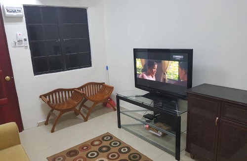 Merbau Sempak House | Mri Homestay Sg Buloh - Hs1b - One Bedroom Homestay