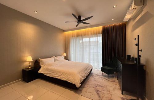 Jenjarom House | Msplus