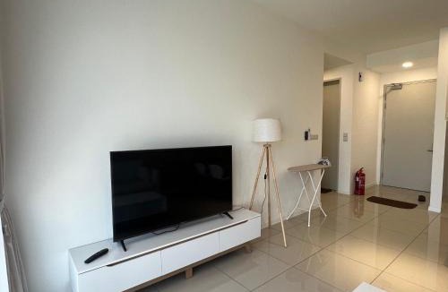 Putrajaya Apartment | MuciHOME Clio 3R2B, Putrajaya Condo Near to IOI City Mall, Alamanda, Hospital Serdang, Wetland Studio KRU dll- Non Smoking Home for Malaysian Only