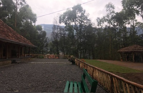 Periyur House | Nature Castle-A Traditional Kerala Style wooden home